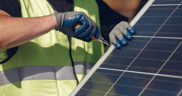 Supervision solaire_l'application Enlighten d'Enphase